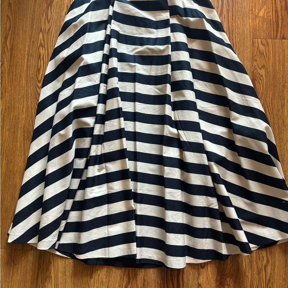 H&M striped A-line skirt - Picture 2 of 9